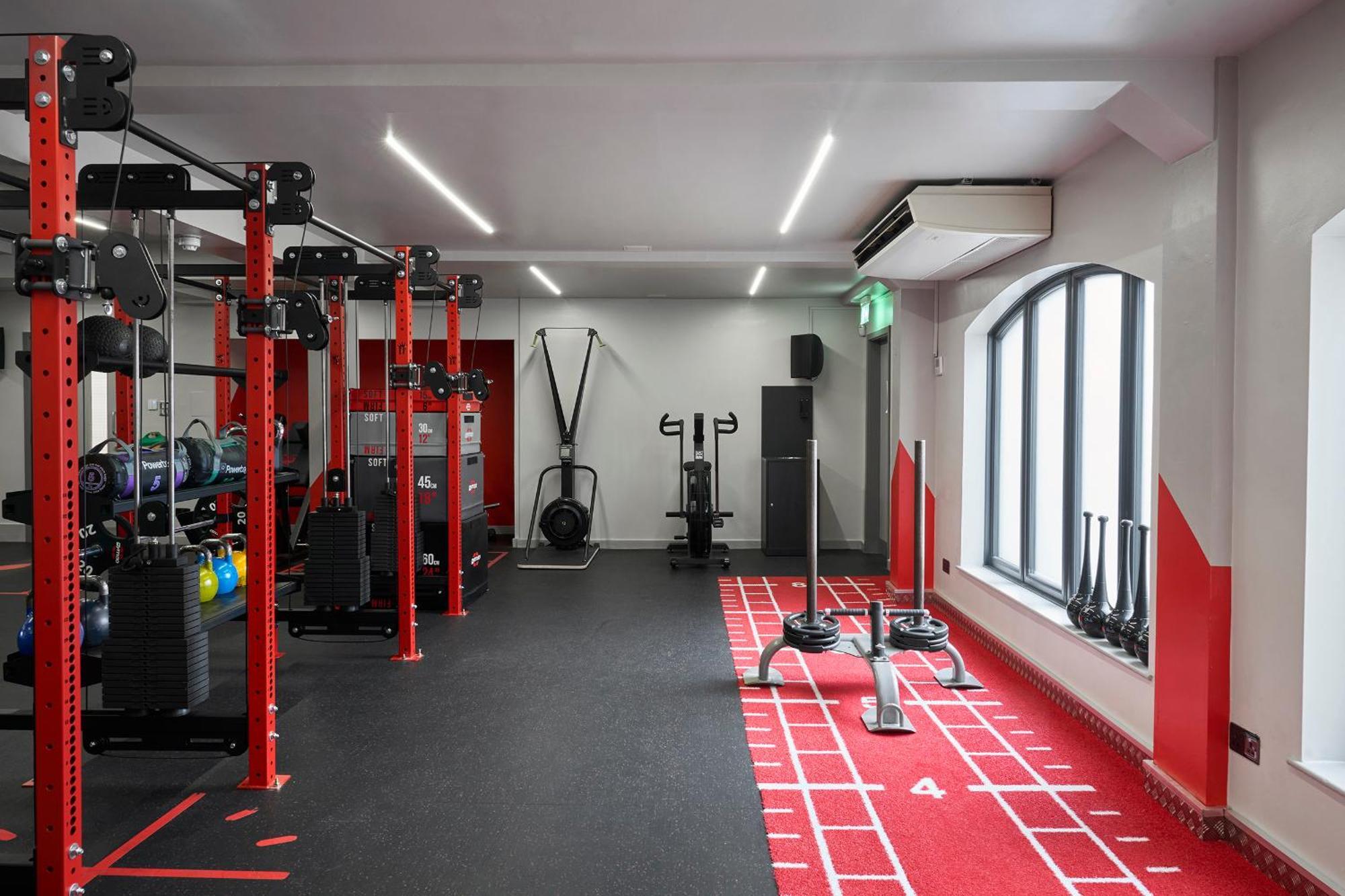 National Badminton Centre Lodge & Health Club ミルトン・ケインズ エクステリア 写真